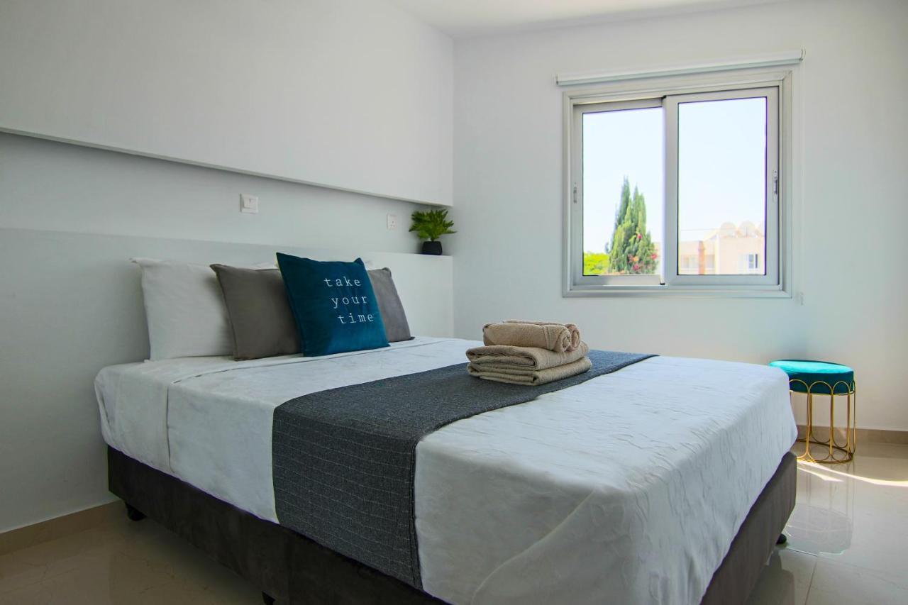 Ferienwohnung Phaedrus Living: Seaside Luxury Flat Lighthouse 65 Paphos Exterior foto