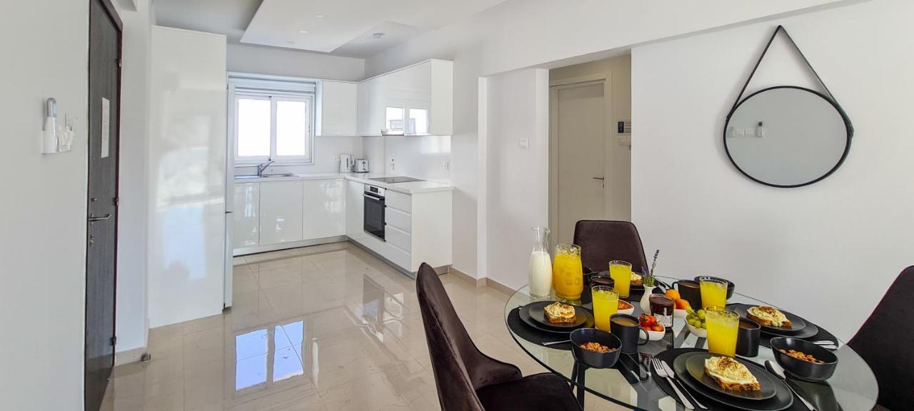 Ferienwohnung Phaedrus Living: Seaside Luxury Flat Lighthouse 65 Paphos Exterior foto